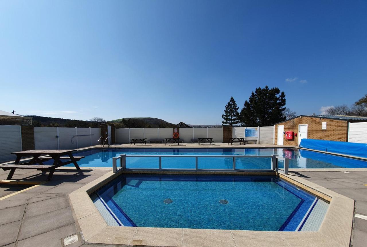 Llanrhidian Holiday Park Llanmorlais Esterno foto