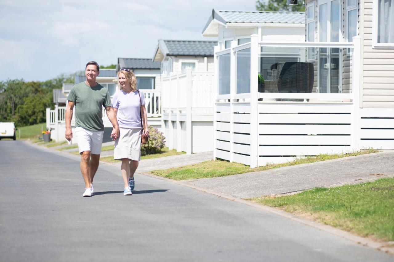 Llanrhidian Holiday Park Llanmorlais Esterno foto