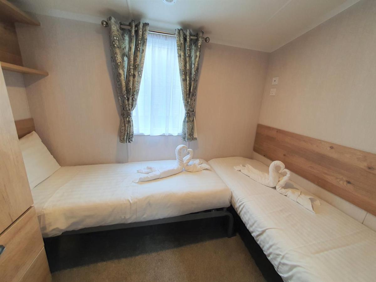 Llanrhidian Holiday Park Llanmorlais Esterno foto